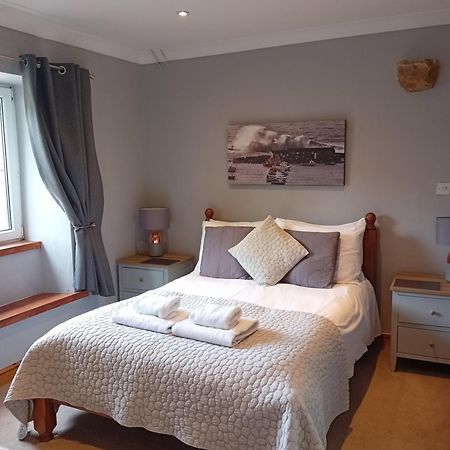 St Andrews House B&B Lyme Regis Exterior photo